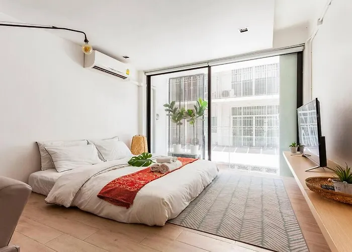 Miq_5br/silom Bts,mrt/wifi 1000mb/jacuzzi/16pax 別墅